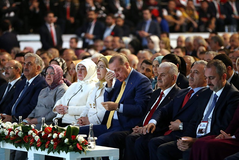 Cumhurbaşkanı Erdoğan gözyaşlarına boğuldu! - Resim: 4