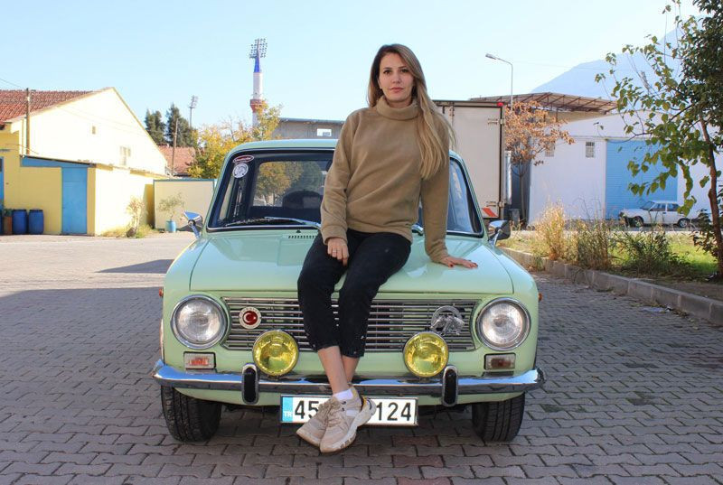 Eşi aldı Manisalı iş kadını 'Hacı Murat'a bebeği gibi bakıyor - Resim: 1