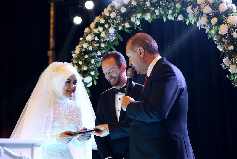Cumhurbaşkanı Erdoğan nikah şahidi oldu - Resim: 2