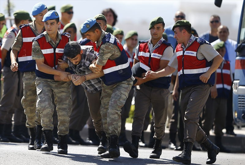 Yine olay çıkarttılar davada ilginç görüntü - Resim: 2
