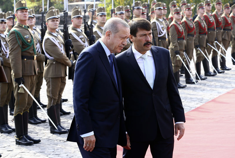 Gül Baba kimdir? Erdoğan Macaristan'da açılışını yaptı - Resim: 4