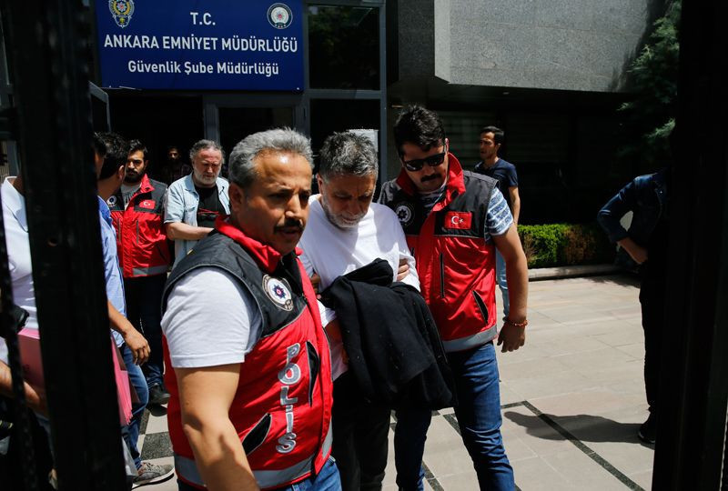 Zümrüt Apartmanı'nın sapık yazarı Abdullah Şevki böyle görüntülendi - Resim: 4