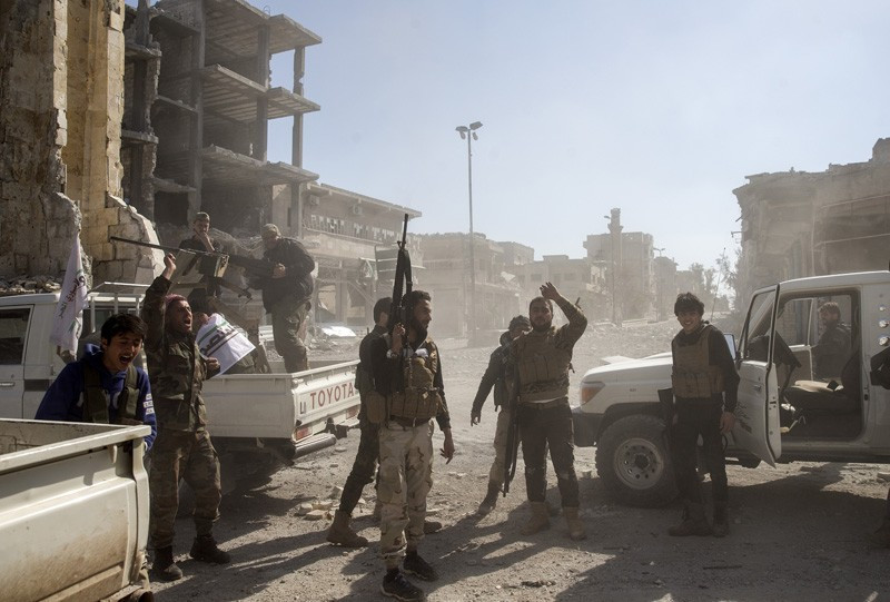 TSK ÖSO El Bab'a böyle girdi! Secdeye kapanıp... - Resim: 1