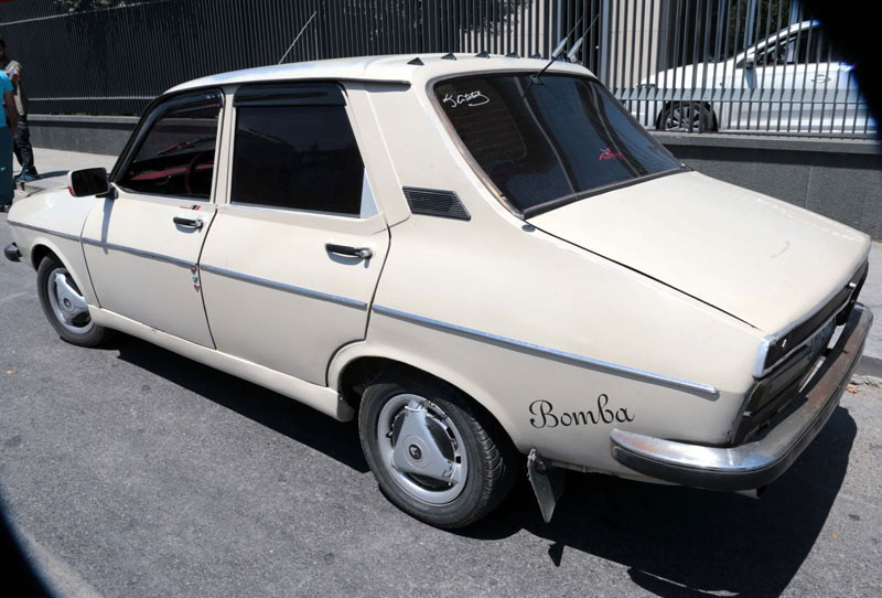 Bomba yazılı otomobil durağa çekilince olanlar oldu  - Resim: 2