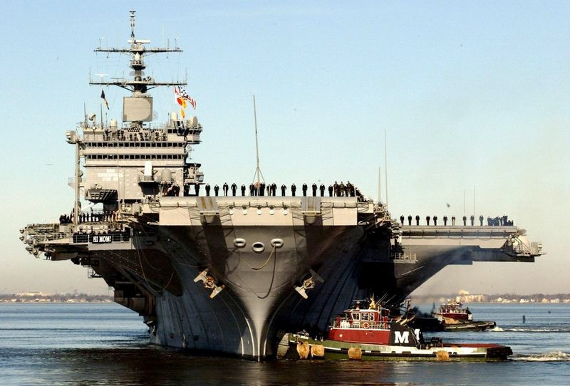 Dünya'nın en büyük savaş gemisi İsrail limanında - Resim: 2