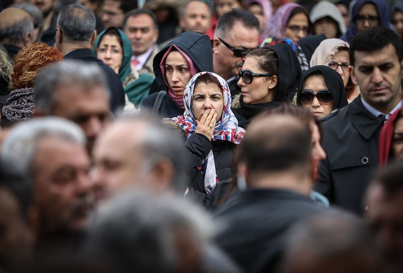 Gözyaşları sel oldu Ankara'daki saldırıda ölenler tek tek uğurlanıyor - Resim: 1