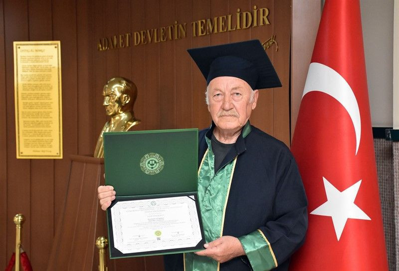 Adana'da cezaevindeki yaşlı adamın okuma azmi herkesi şaşırttı - Resim: 4