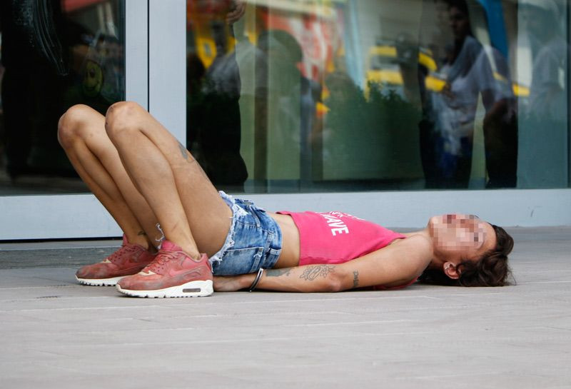 Antalya'da ortalığı birbirine katan Dilara hırsızlıktan tutuklandı - Resim: 1