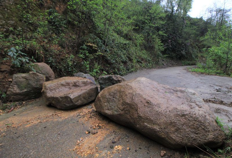 Rizeli muhtardan sıra dışı koronavirüs önlemi - Resim: 3