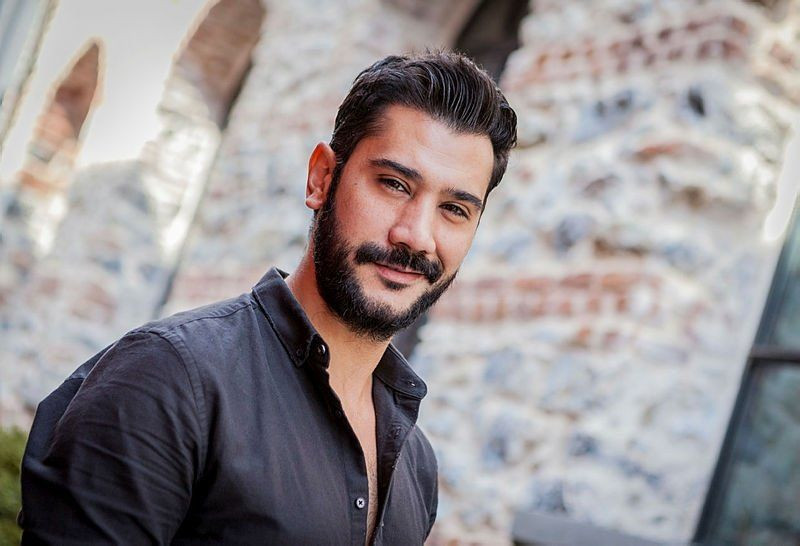 Uğur Güneş Esra Bilgiç yeni diziden paylaştı Ramo ve Bir Zamanlar Çukurova yıldızları birleşti - Resim: 2