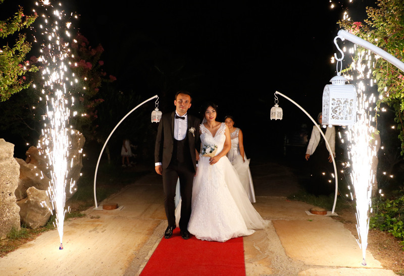 Çinli gelin davul çaldı harmandalı oynadı - Resim: 2