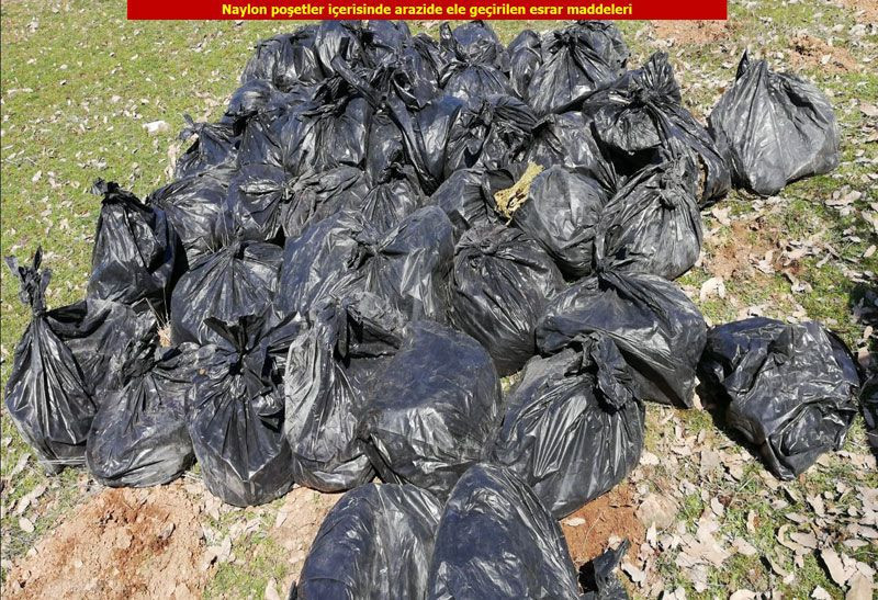 Diyarbakır Lice'de 5 ton esrar ele geçirildi bakın nerede gizlenmiş - Resim: 2