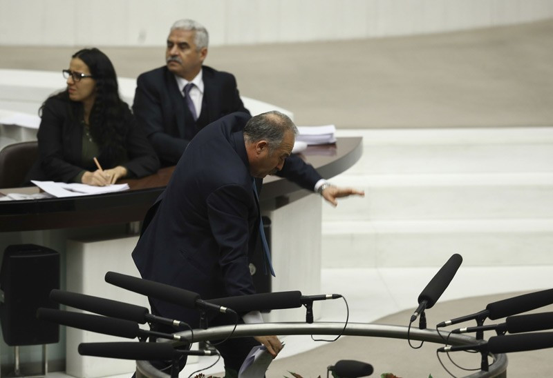 CHP'li Levent Gök TBMM'de böyle düştü - Resim: 4