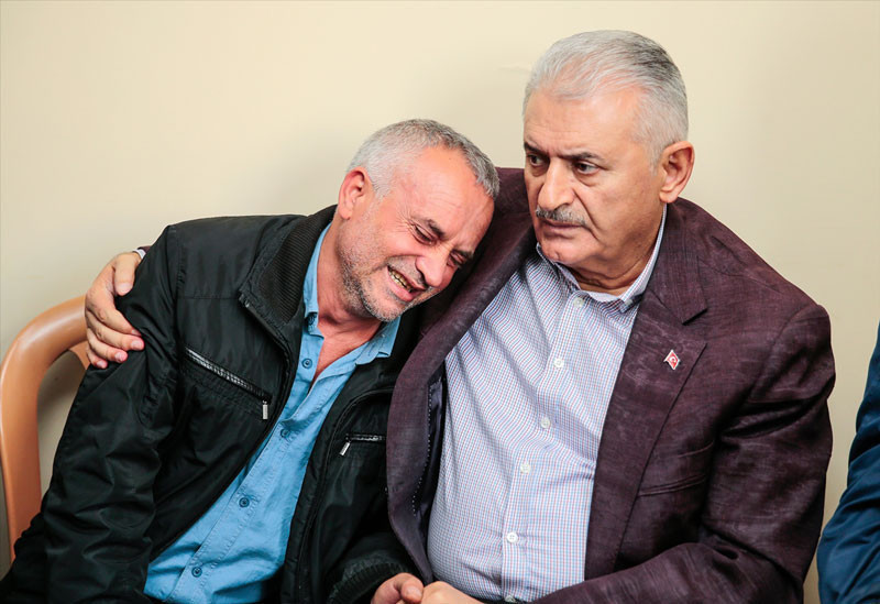 Başbakan Yıldırım gözyaşlarına boğuldu - Resim: 1