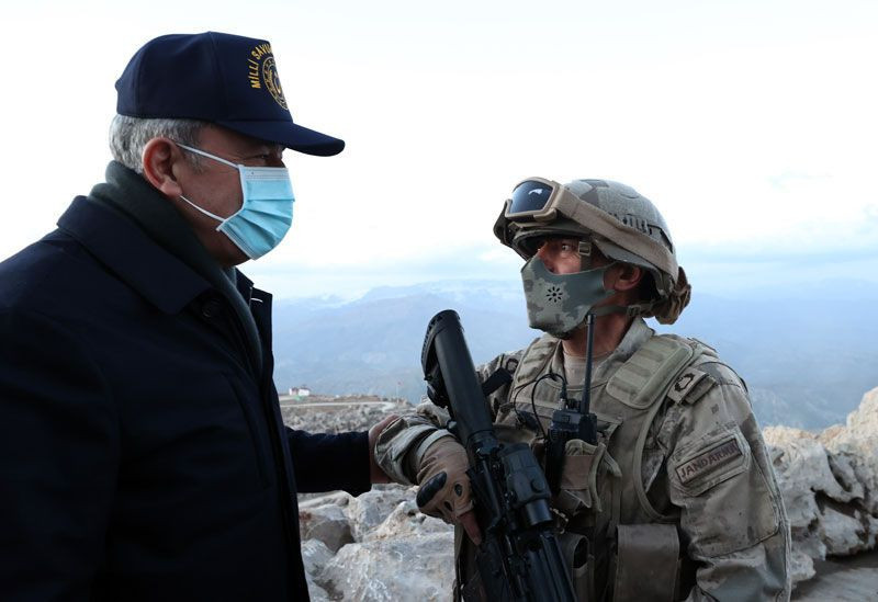 Hulusi Akar Namaz Dağı'nda terörle mücadele tedbirlerini inceledi - Resim: 3