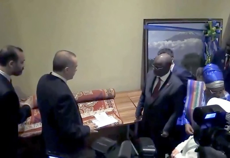 Tanzanya lideri Uşak halısına hayran kaldı - Resim: 1