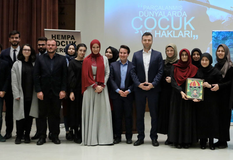 Gamze Özçelik  tesettüre girdi! Gamze Özçelik fotoğrafları - Resim: 3