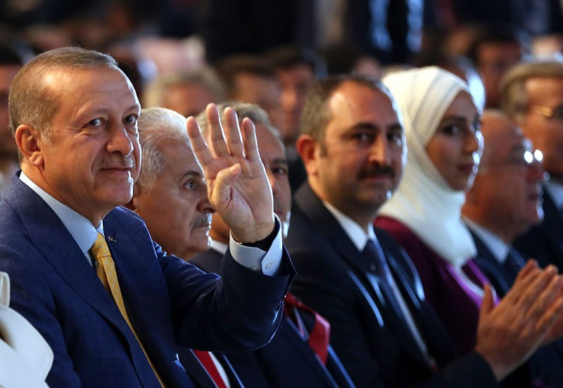 Cumhurbaşkanı Erdoğan gözyaşlarına boğuldu! - Resim: 1