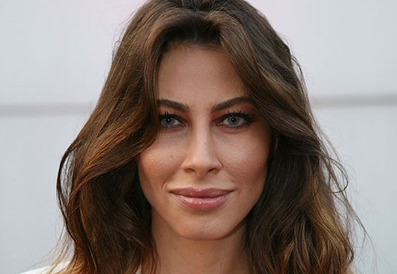 Şenay Akay: 'Beni bir odaya kapattılar, 6 erkek vardı ve...' - Resim: 1