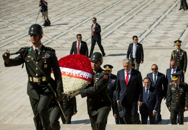 Kritik YAŞ zirvesi öncesi üyeler Anıtkabir'e böyle geldi  - Resim: 4