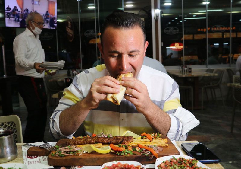 Adana'da kampanyayı duyan hastaneye aşı olmaya koştu - Resim: 3