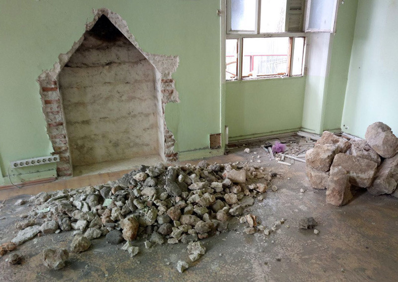 Ünlülerin okulunda tarihi keşif duvarın arkasından çıktı - Resim: 1