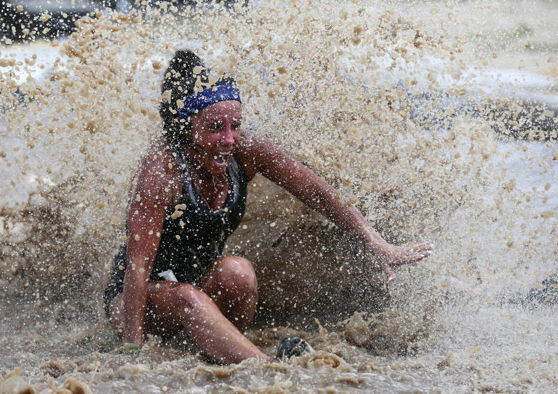 Komando Eğitimlerini anımsatan yarış - Resim: 2