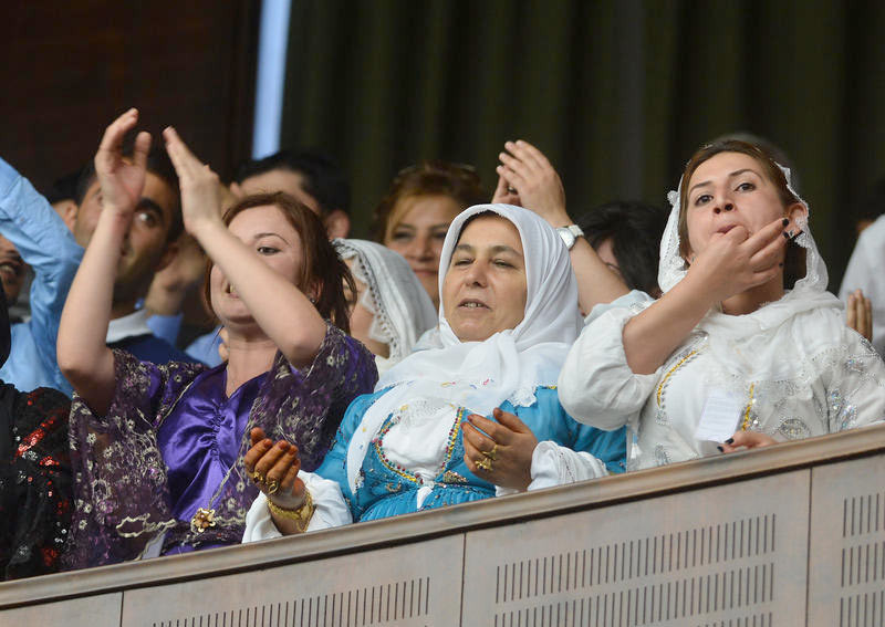 Ünlü oyuncu AK Parti Grubu'nda - Resim: 3