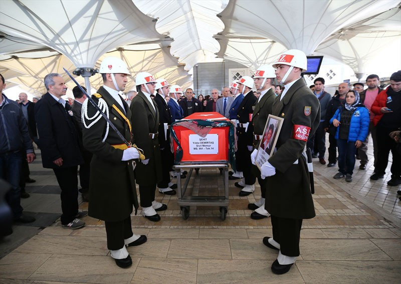 Ankara şehitleri uğurlandı! Yürek yakan görüntüler - Resim: 4