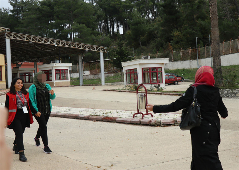 Suriyeli kızın film gibi kavuşma hikayesi  - Resim: 1