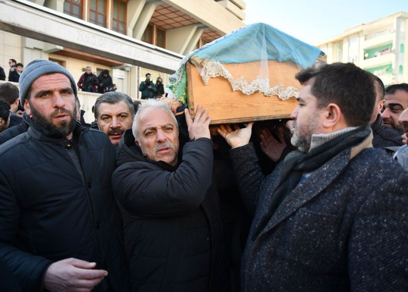 Elazığ depreminde hayatını kaybeden iki kişi son yolculuklarına uğurlandı - Resim: 2