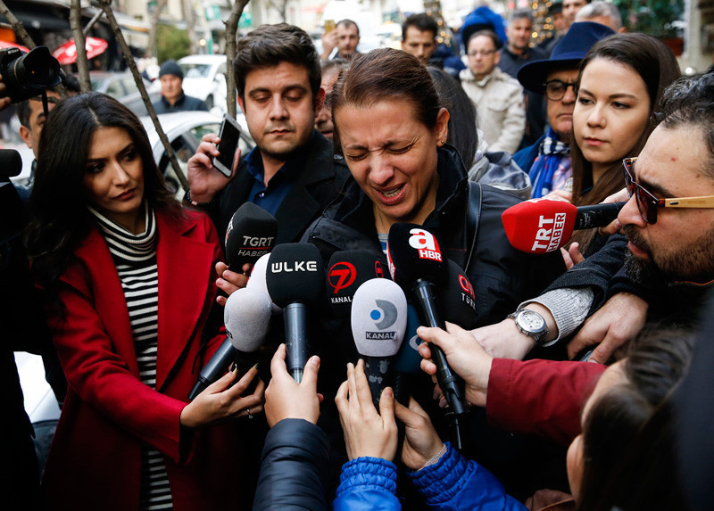 Münir Özkul'un cenazesi tabuta sığmadı! Kızının gözyaşları - Resim: 4