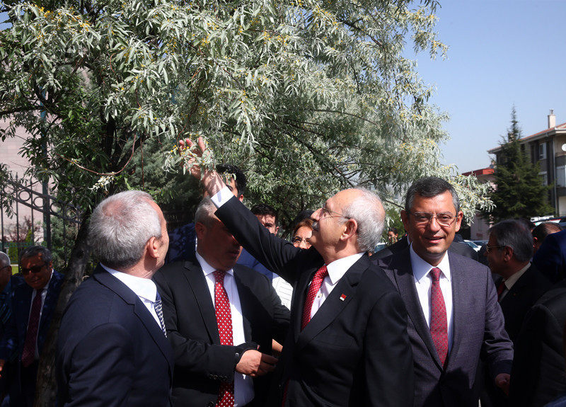 Kılıçdaroğlu çok neşeliydi yolda yürürken... - Resim: 3