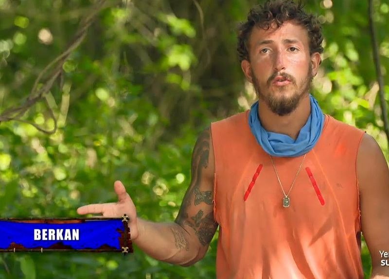 Survivor Berkan saçlarını kazıttı askerlik için gün sayıyor sevgilisiyle paylaştı - Resim: 1