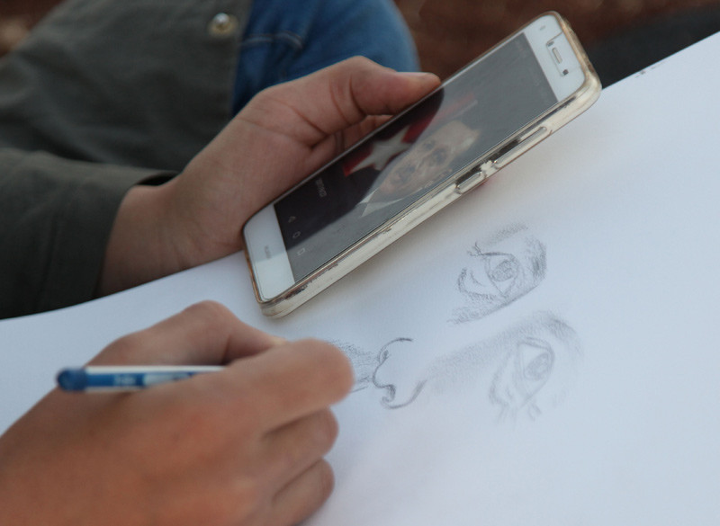 Erdoğan'ın resmini çizen Suriyeli kadın şaşırtıyor - Resim: 3