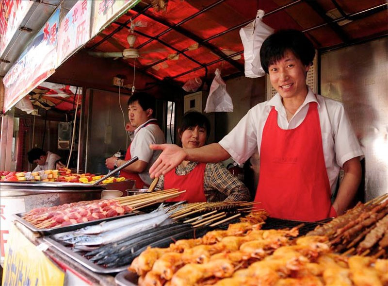Her türlü böceği çöp şiş yapıp mideye indiriyorlar - Resim: 4