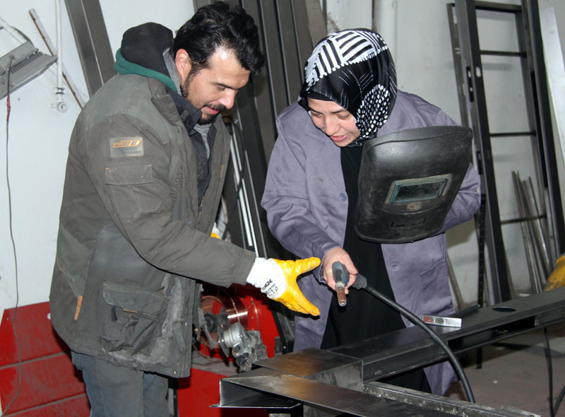 İşçi olarak girdiği atölyeyi satın aldı şimdi yurt dışına ihracat yapıyor - Resim: 1