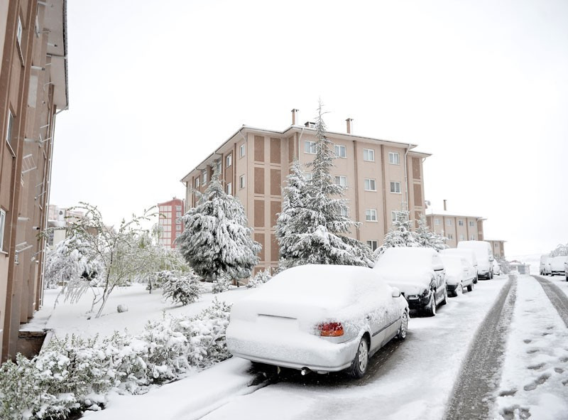 23 Nisan hava durumu şaşırtı lapa lapa kar yağdı - Resim: 2