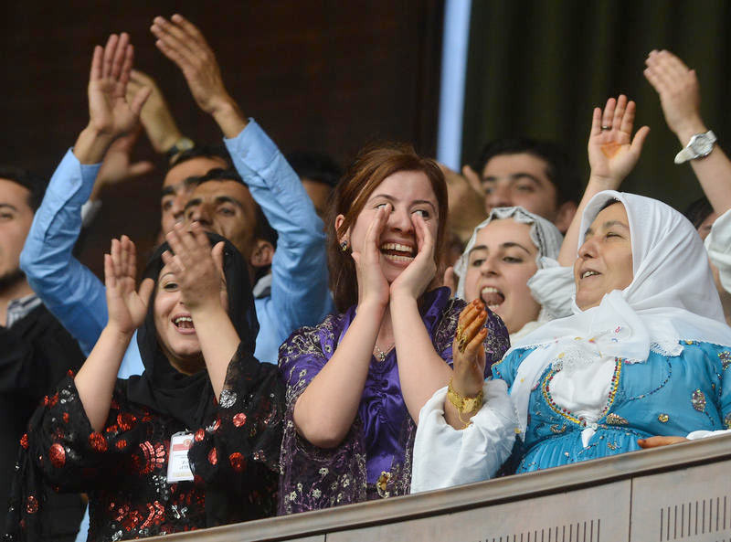 Ünlü oyuncu AK Parti Grubu'nda - Resim: 4