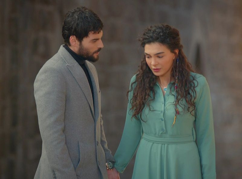 Sette Hercai'nin yıldızı Ebru Şahin krizi! Güvenliklere müdahale etti - Resim: 4