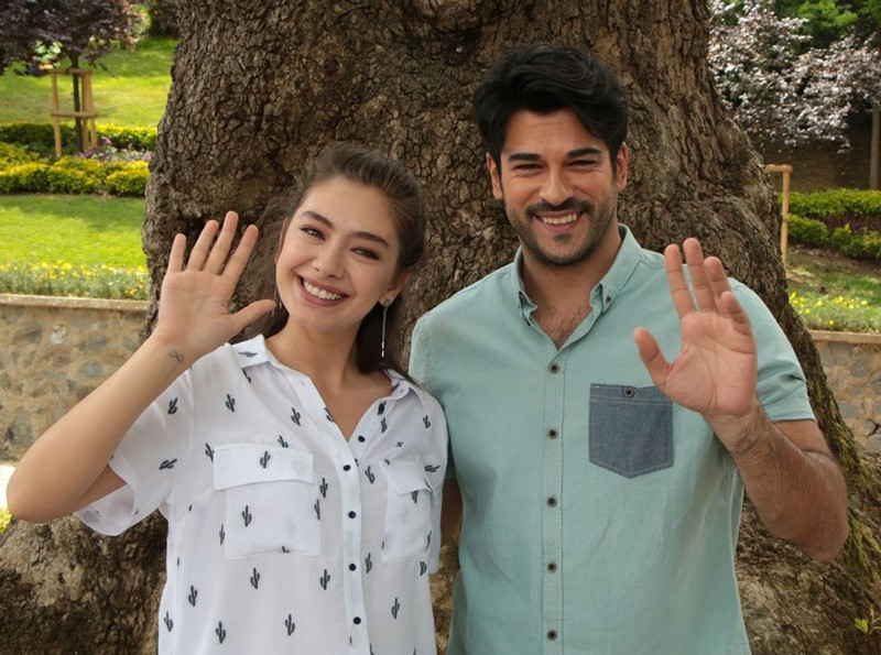 Kara Sevda'da gerginlik var başroller birbirlerine küs! - Resim: 4