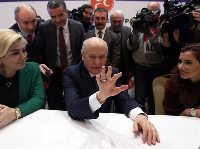 Devlet Bahçeli parmağındaki yüzükle dikkat çekti  - Resim: 1