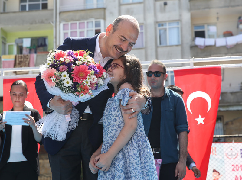 Bakan Soylu mezun olduğu okulda karne dağıttı - Resim: 2