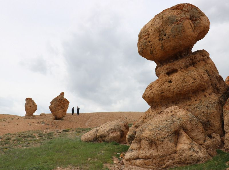 Tuhaf doğa olayı! Köylüler taş kesilmiş insanlar olduğunu söylüyor - Resim: 1