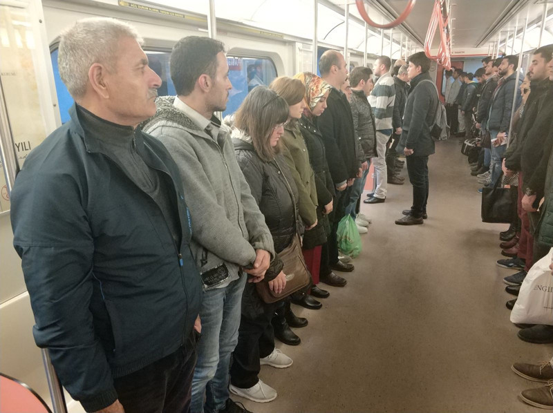 Türkiye 09.05'te adeta durdu! Milyonlar Ata'yı böyle andı - Resim: 3