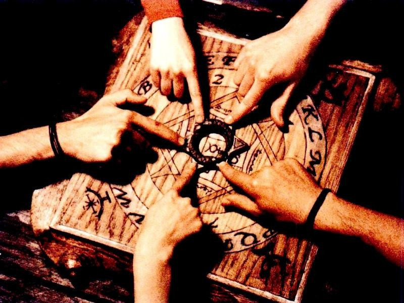 Ruh çağırma anları! Okuyanlar bile korkuyor - Resim: 2