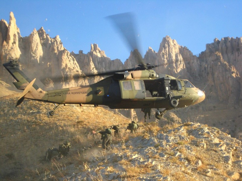 Sarp kayalıklarda o anlar TSK paylaştı - Resim: 2