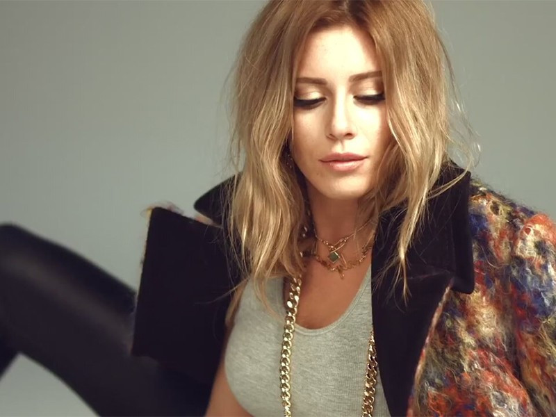 Sinem Kobal'dan Instagram'ı yıkan gecelikli paylaşım! - Resim: 2