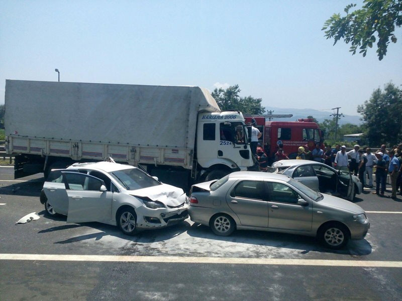 TEM otoyolu savaş alanına döndü adeta can pazarı! - Resim: 2