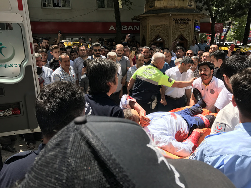 Taciz iddiası ilçeyi karıştırdı linç etmek istediler! - Resim: 3